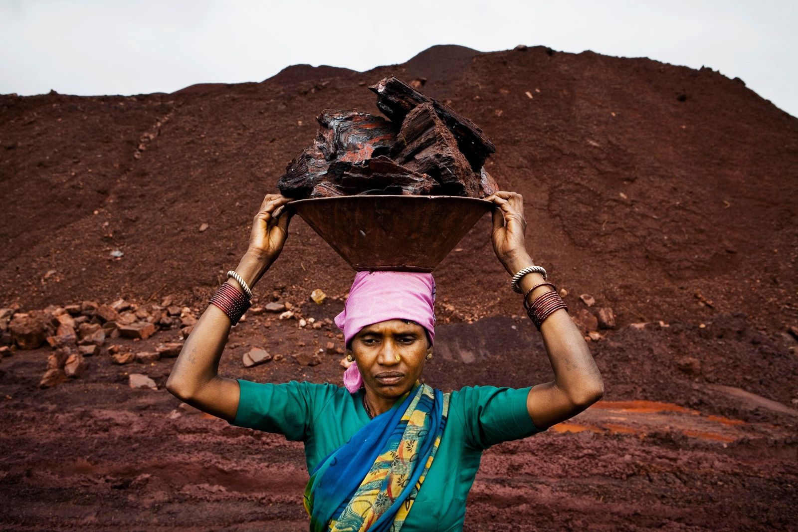 India's Labor Market in 2025: Rising Female Participation and Changing Employment Structure